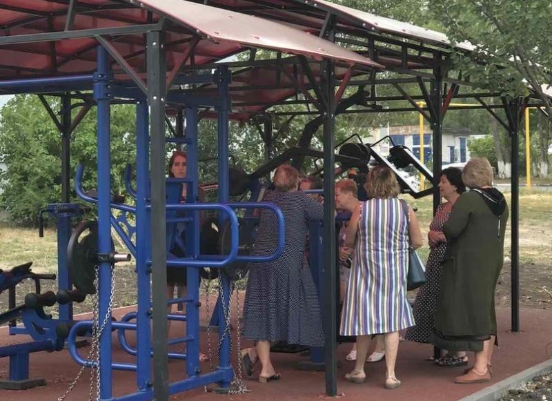 Общественники Новокуйбышевска принимают дворы после ремонта 
