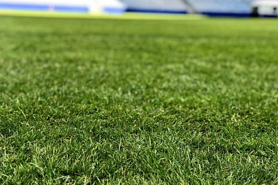 На стадионе Самара Арена приступили к удобрению газона