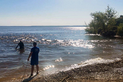 Тело спасителя женщины и ребенка несколько часов искали на дне Волги под Тольятти