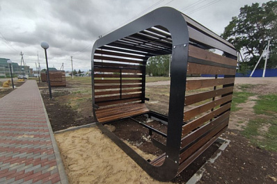 В Кошкинском районе завершают создание новой аллеи 