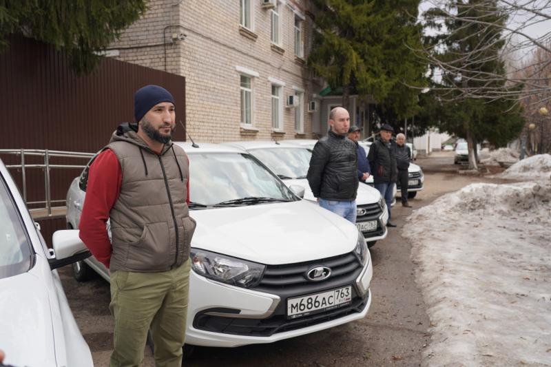 Медикам Кинельского района передали новые автомобили