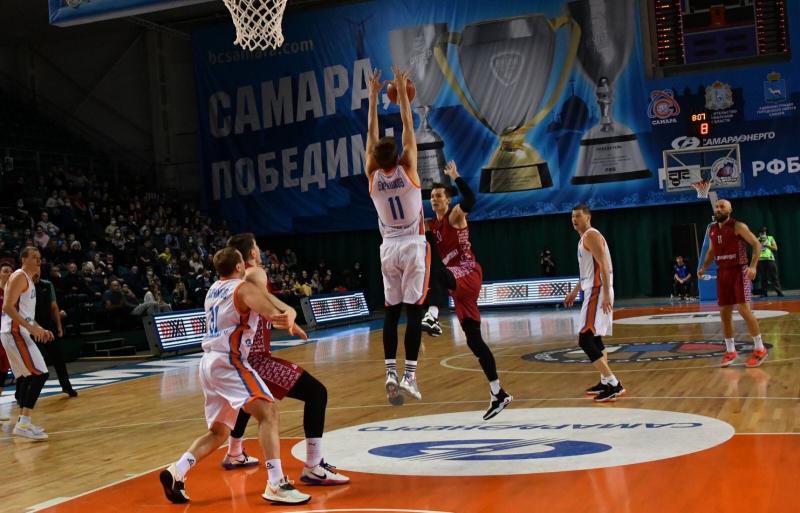 Баскетболисты "Самары" победили дома МБА