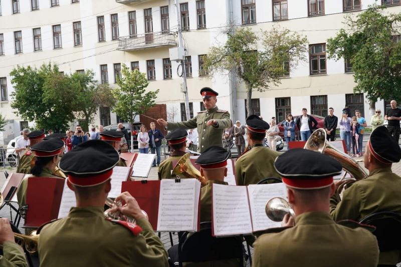 В Самаре военные снова проведут "Летний вечер духовой музыки" у Дома офицеров