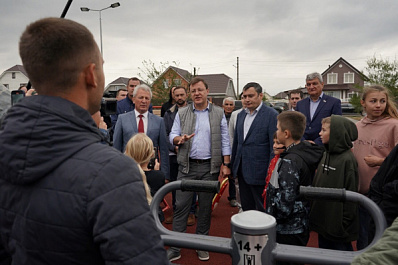 Дмитрий Азаров встретился с жителями Нефтегорского микрорайона Е