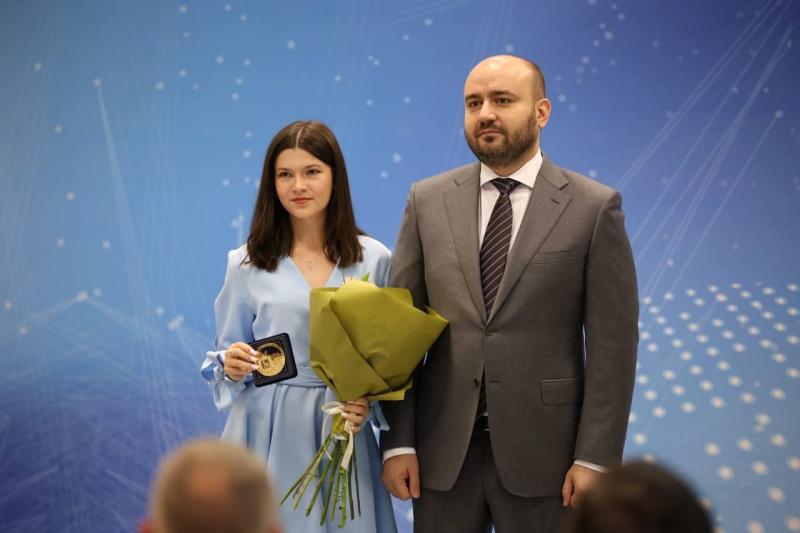 Вячеслав Федорищев: "Важнейшая для Правительства задача - поддерживать и развивать научное направление в нашем регионе"