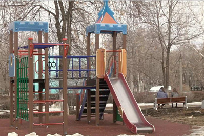 В Новокуйбышевске появился новый сквер с детской, спортивной площадками и аттракционами