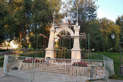 В Струковском саду Самары появилась стилизованная арка, похожая на вход в парк столетней давности