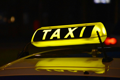 В Тольятти таксист избил пьяного пассажира битой