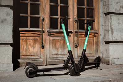 В Тольятти запустили сервис аренды электросамокатов "Прокат ВКонтакте"