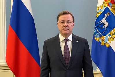 Дмитрий Азаров высказался в поддержку Президента и призвал к единству