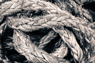 Ещё одного молодого мужчину нашли повешенным в Самарской области