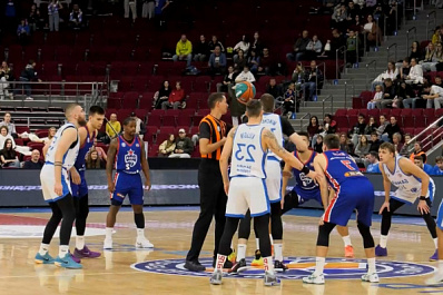 Баскетболисты "Самары" уступили ЦСКА