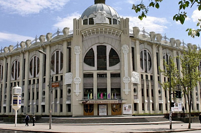 В Самарской филармонии проходит бесплатный концертный вернисаж