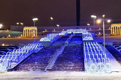В Самаре завершают установку каскадного 200-метрового светодиодного фонтана