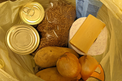 Куда в Тольятти можно принести продукты и вещи для нуждающихся