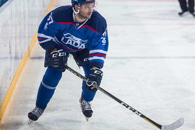 Тольяттинская "Лада" сыграет с "Нефтяником"