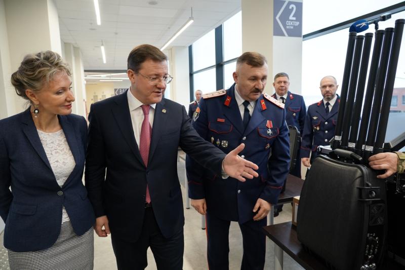 Губернатор Дмитрий Азаров передал дополнительную технику казакам, защищающим Родину в зоне СВО