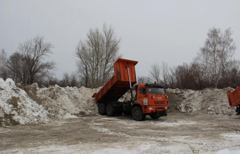 За январь из Новокуйбышевска вывезено почти 13 тысяч кубометров снега