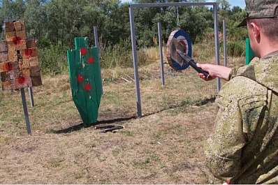 В Самарской области спецназ метал лопаты на "Зеленой тропе"