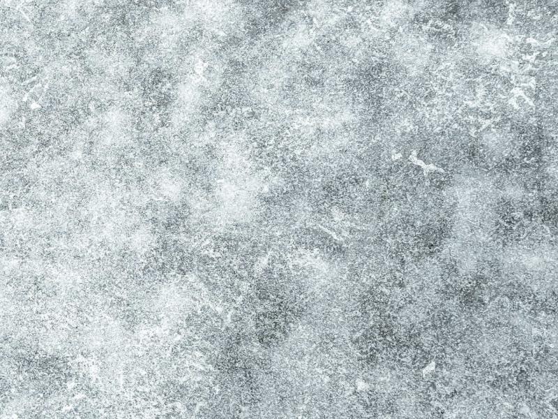 Трещины, лунки и полыньи: самарцам не советуют выходить на тонкий лед