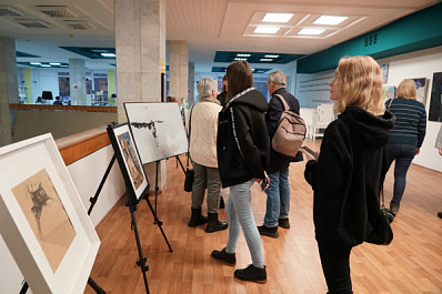 Молитвы в красках: в Самаре открылась выставка художника и православного священника Дмитрия Краснова