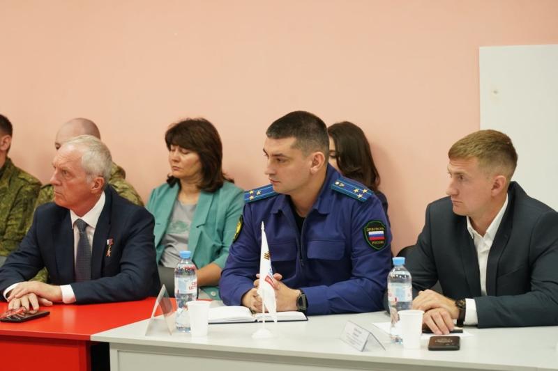 Ветеранам спецоперации и их семьям содействуют в решении проблем