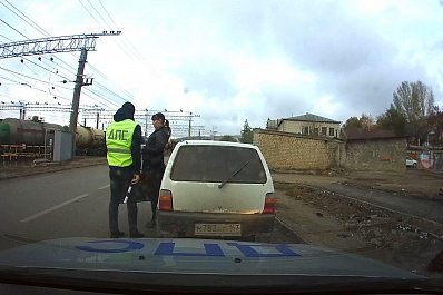 Нетрезвую автоледи и злостного нарушителя ПДД сдали в руки полиции активисты Ночного патруля