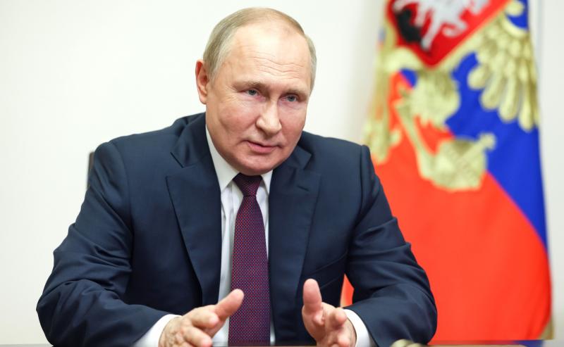 Владимир Путин: считаю возможным снова снизить ставку по льготной ипотеке - до 7 %