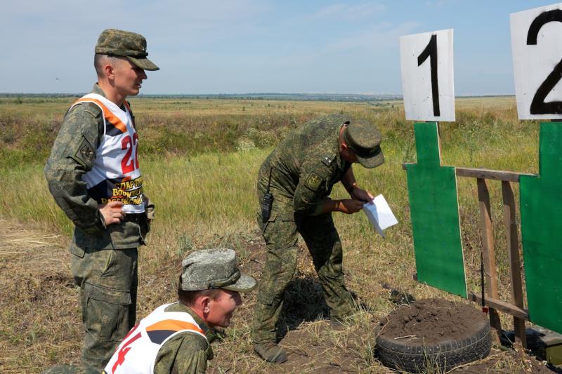 В Самарской области проходит чемпионат ЦВО по военному троеборью