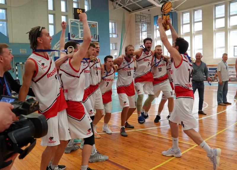 Тольяттинская команда выиграла баскетбольный чемпионат ПФО среди любителей