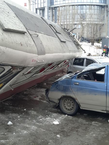 МЧС сообщили подробности аварии с перевернувшимся в Самаре трамваем