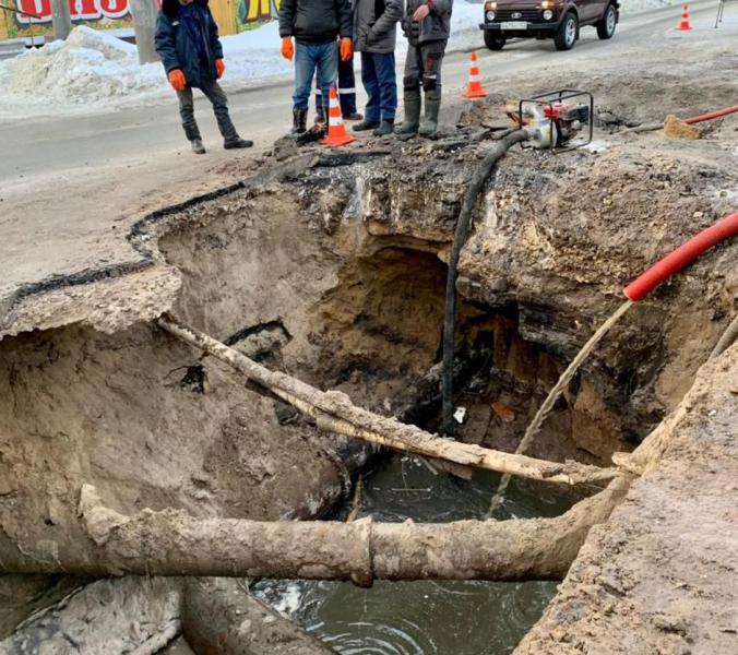 В Сызрани завершается работа над ликвидацией крупного порыва трубопровода