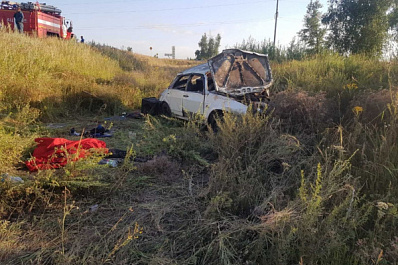 Смертельное ДТП в Самарской области: 6 молодых людей перевернулись на "девятке"