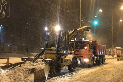 Люди и техника против стихии: как в Самарской области ликвидировали последствия снегопада 