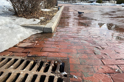 В Самаре приступили к очистке ливневок