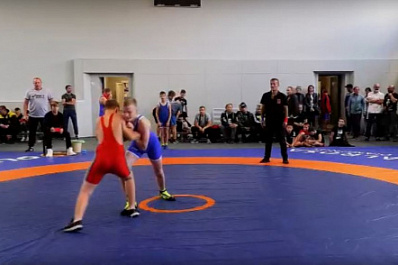 В Снежном прошел открытый турнир ДНР по греко-римской борьбе