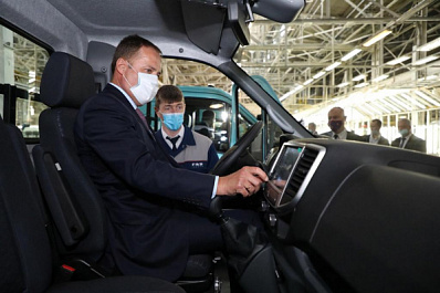 Игорь Комаров поздравил коллектив "Группы ГАЗ" с запуском новой модели автомобиля "Газель NN"