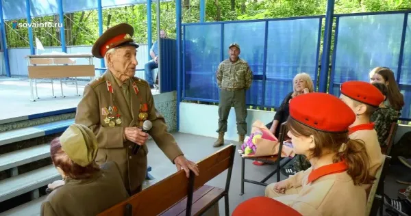 В Самаре ветераны Великой Отечественной и бойцы СВО встретились с представителями молодежи