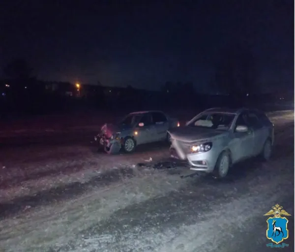 Четверо в больнице: в Самарской области на трассе Mitsubishi не пропустил LADA Vesta