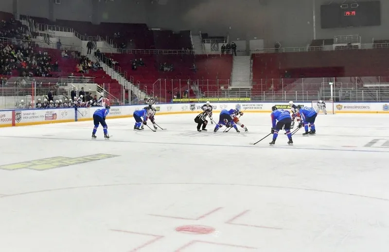 Хоккейная "Лада" вновь забила шесть шайб 