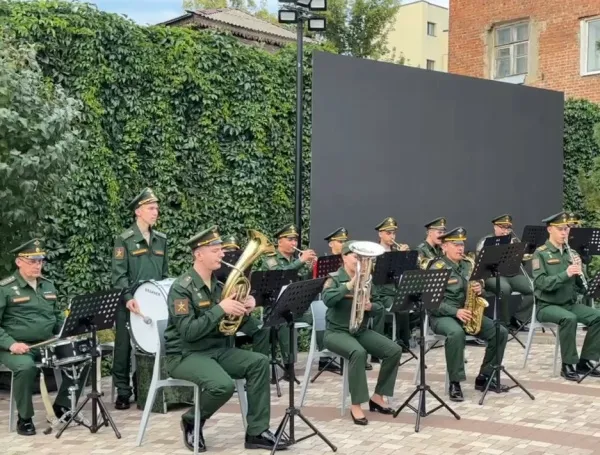 В Самаре выступил военный оркестр 30-й мотострелковой бригады