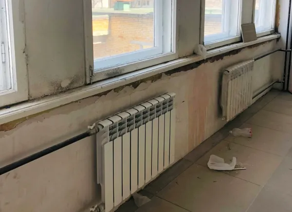 В Жигулёвске полным ходом идет ремонт детской поликлиники 