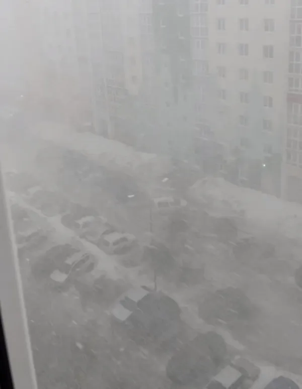 На Самарскую область обрушилась мощнейшая метель с градом и громом 21 марта 2022 года
