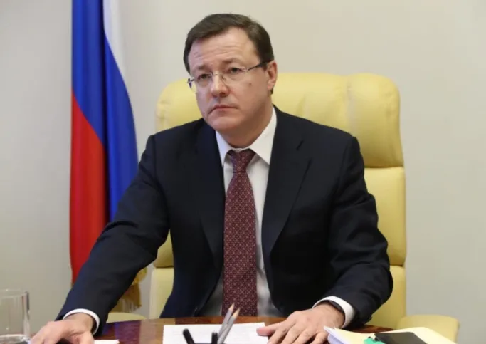 "Вы лечите искусством": Дмитрий Азаров поздравил работников культуры с их профессиональным праздником