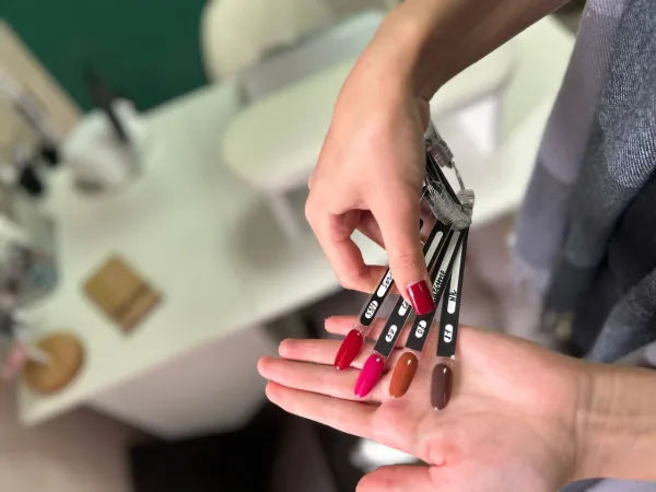 Нейл-мастер рассказал о трендах в маникюре в 2026 году
