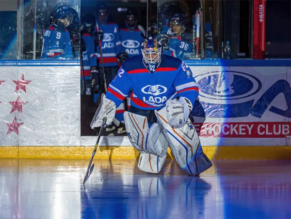 ХК "Лада" сыграет с "Барсом" на выезде 