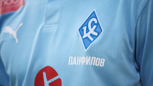 "Крылья Советов" сыграют против "Алании" в футболках с поздравлением ветерана