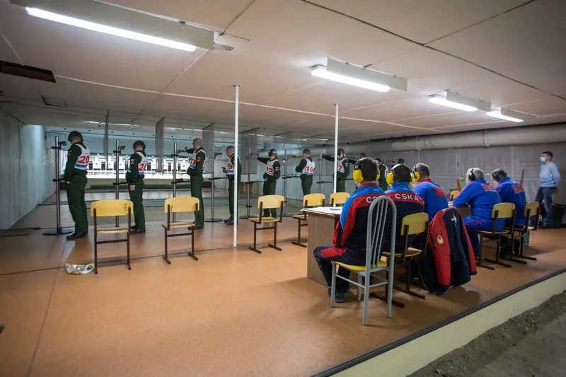 В Самаре спортсмены ЦВО показали высокие результаты в офицерском троеборье   