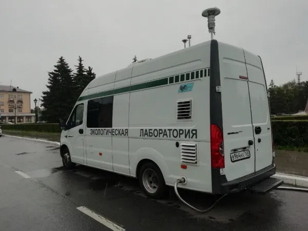 Дмитрий Азаров: "Все усилия по созданию комфортных городов и сёл окажутся бессмысленными, если мы не сохраним в чистоте и порядке землю, на которой живем, воздух и воду"