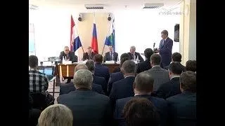 Депутат Госдумы Владимир Гутенёв принял участие в обсуждении программ по переселению и капремонту